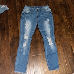 light washed blue ripped frayed jeggings